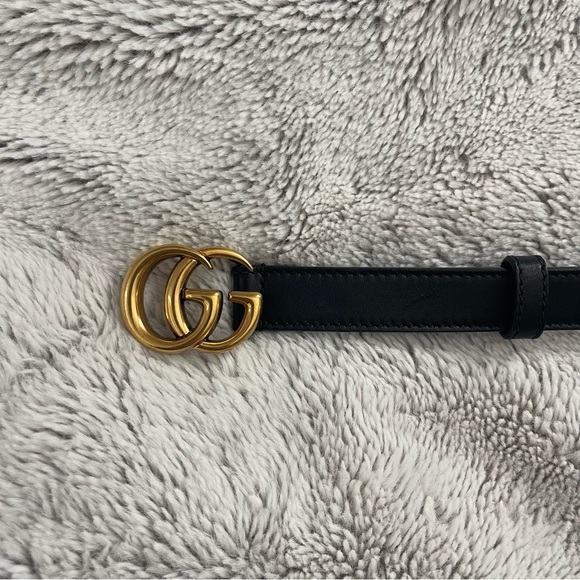 Gucci Black Belt with Gold Double G Buckle - Picture 5 of 15